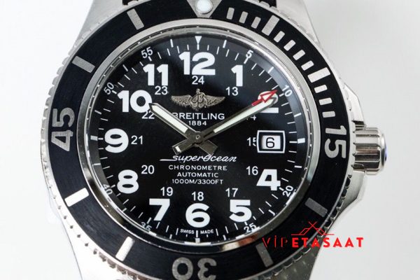 Breitling Superocean Çelik Kasa Siyah Kadran Kauçuk Kordon Eta