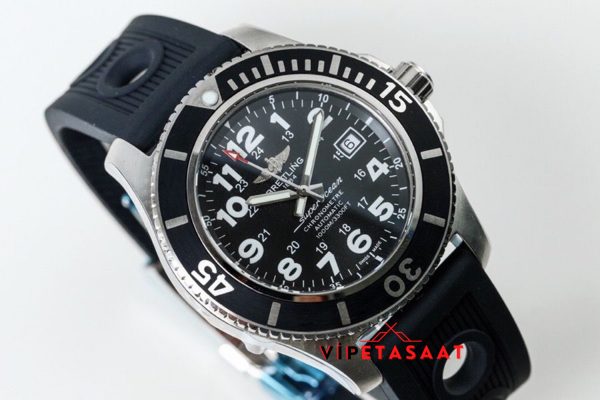 Breitling Superocean Çelik Kasa Siyah Kadran Kauçuk Kordon Eta