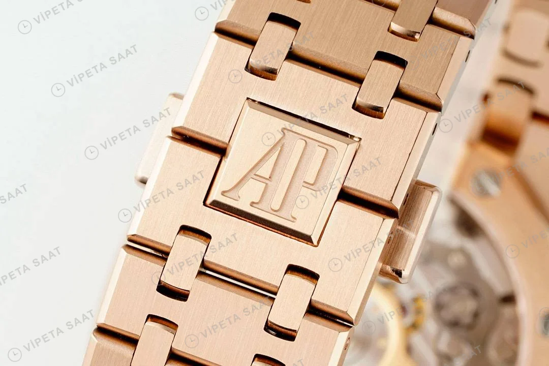 Audemars Piguet Royal Oak Rose Kasa 26240or Mavi Kadran Aps Factory 4401 Super Clone ETA Saat karşıdan görünüm