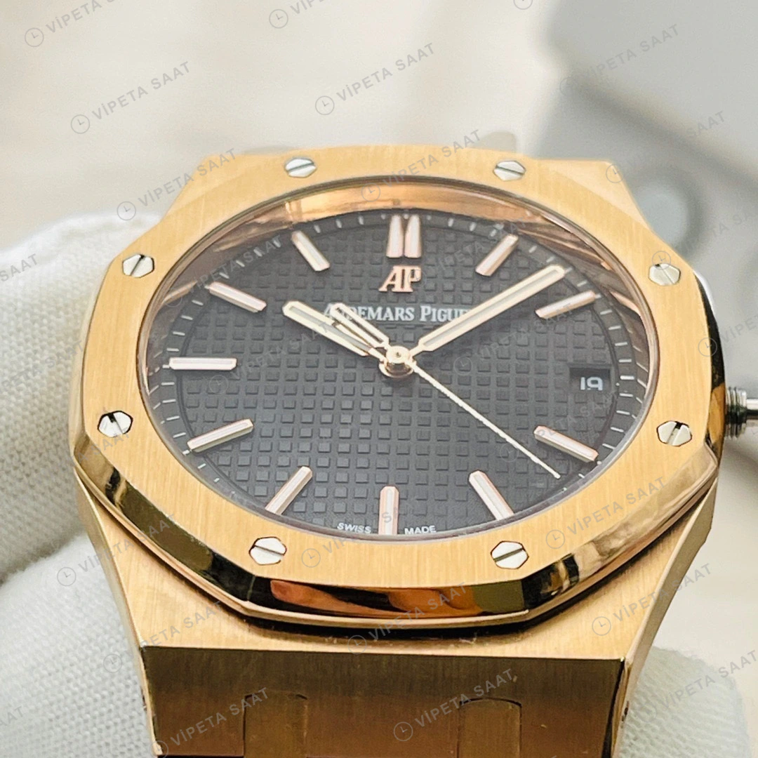 Audemars Piguet Royal Oak Siyah Kadran Gold 41mm Super Clone ETA Eta Saat yan görünüm