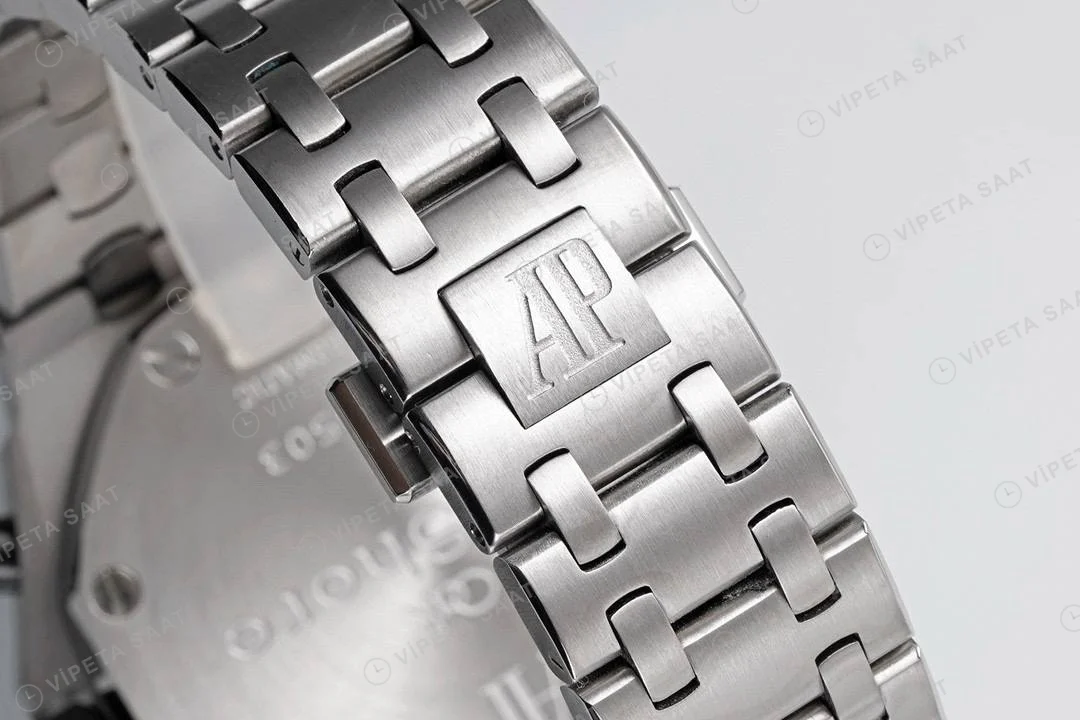 Audemars Piguet White Dial Silver Chronograph 44mm ETA Saat detay 4