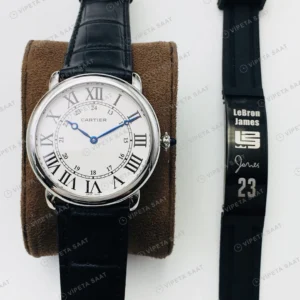 Cartier Ronde Solo Beyaz Kadran Çelik Super Clone ETA Eta Saat karşıdan görünüm
