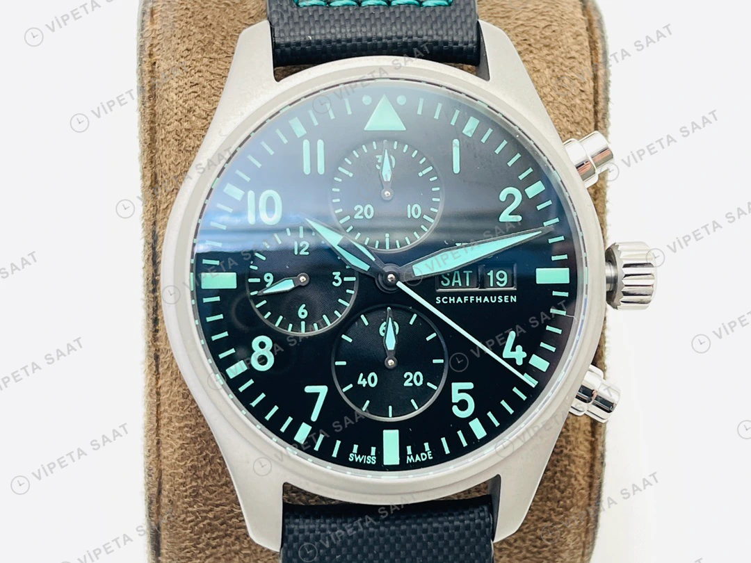 IWC Pilot Kronograf Siyah Kadran Çelik Kordon Super Clone ETA Eta Saat yan görünüm