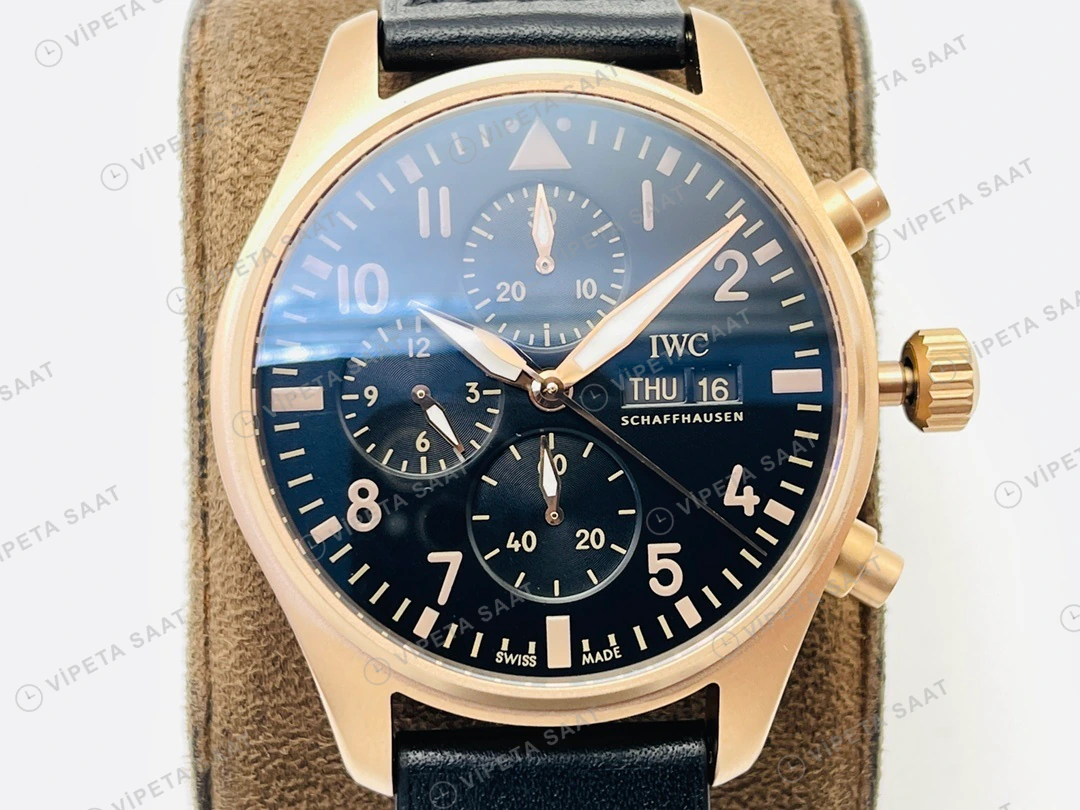 IWC Pilot Kronograf Siyah Kadran Gold Deri Kordon Super Clone ETA Eta Saat yan görünüm