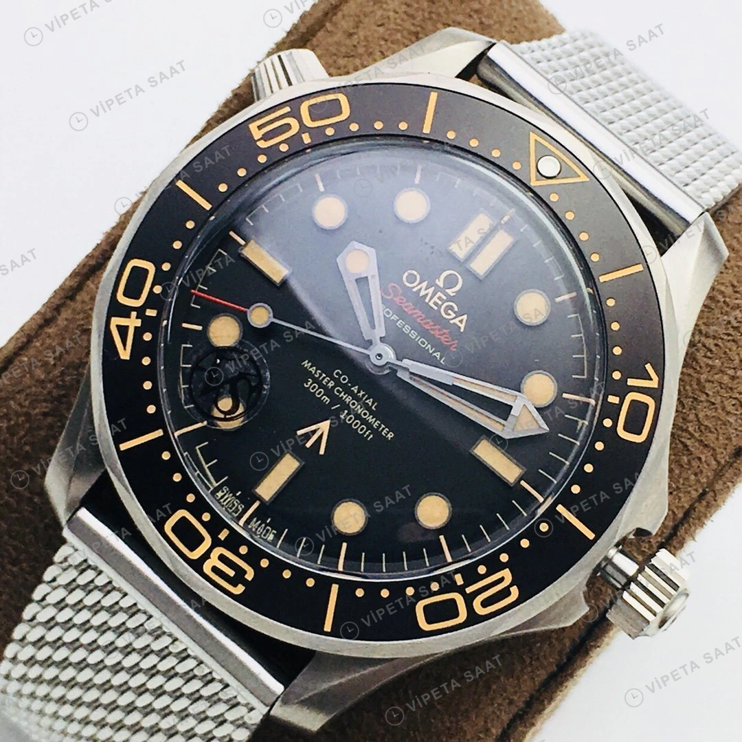 Omega Seamaster Diver 300M 007 Siyah Kadran Çelik 42mm Super Clone ETA Eta Saat detay 4