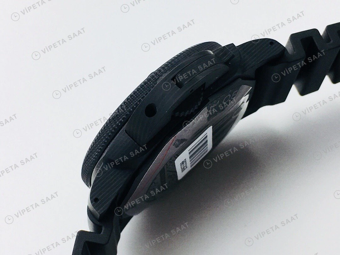 Panerai Submersible Luna Rossa Siyah Kadran Karbon 47mm Super Clone ETA Eta Saat detay 3