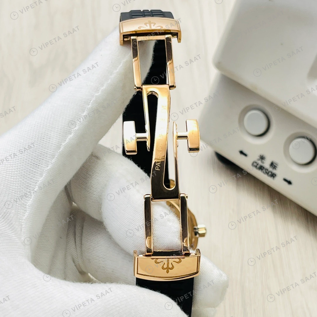Patek Philippe Aquanaut Siyah Kadran Gold 40mm Super Clone ETA Eta Saat detay 5