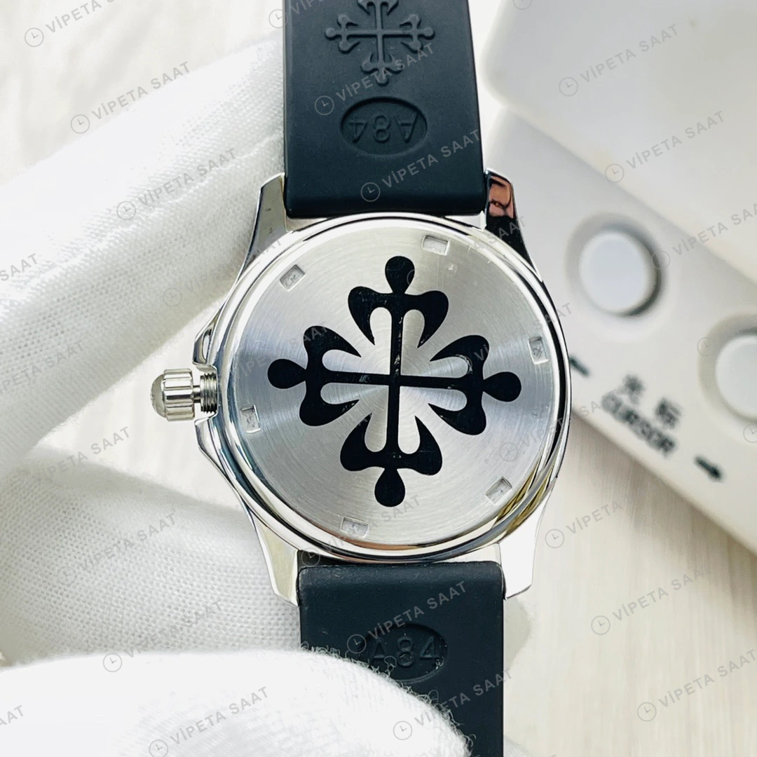 Patek Philippe Aquanaut Siyah Kadran Taşlı Bezel Çelik Kauçuk Kordon Super Clone ETA Eta Saat detay 3