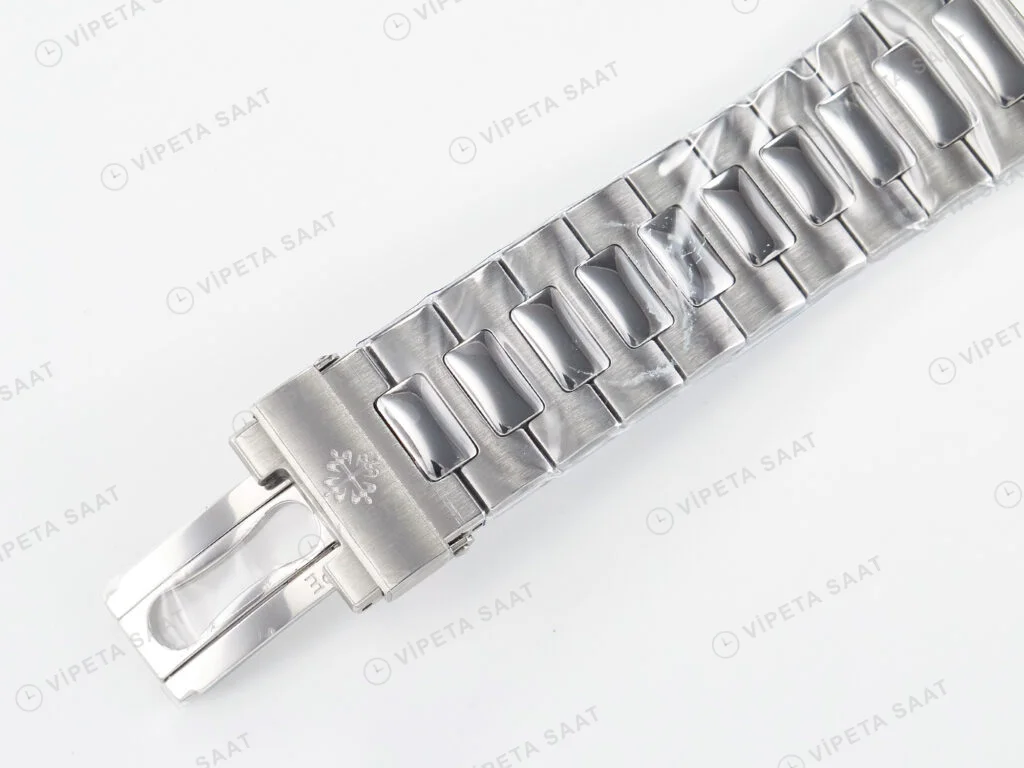 Patek Philippe Nautilus 37111G-001 Black 42mm Super Clone Eta Saat detay 5