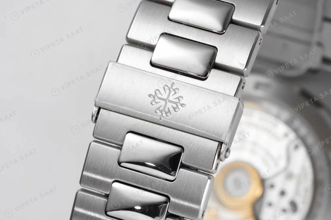Patek Philippe Nautilus 5711-1300A-001 Blue BAGET Super Clone Eta Saat detay 4