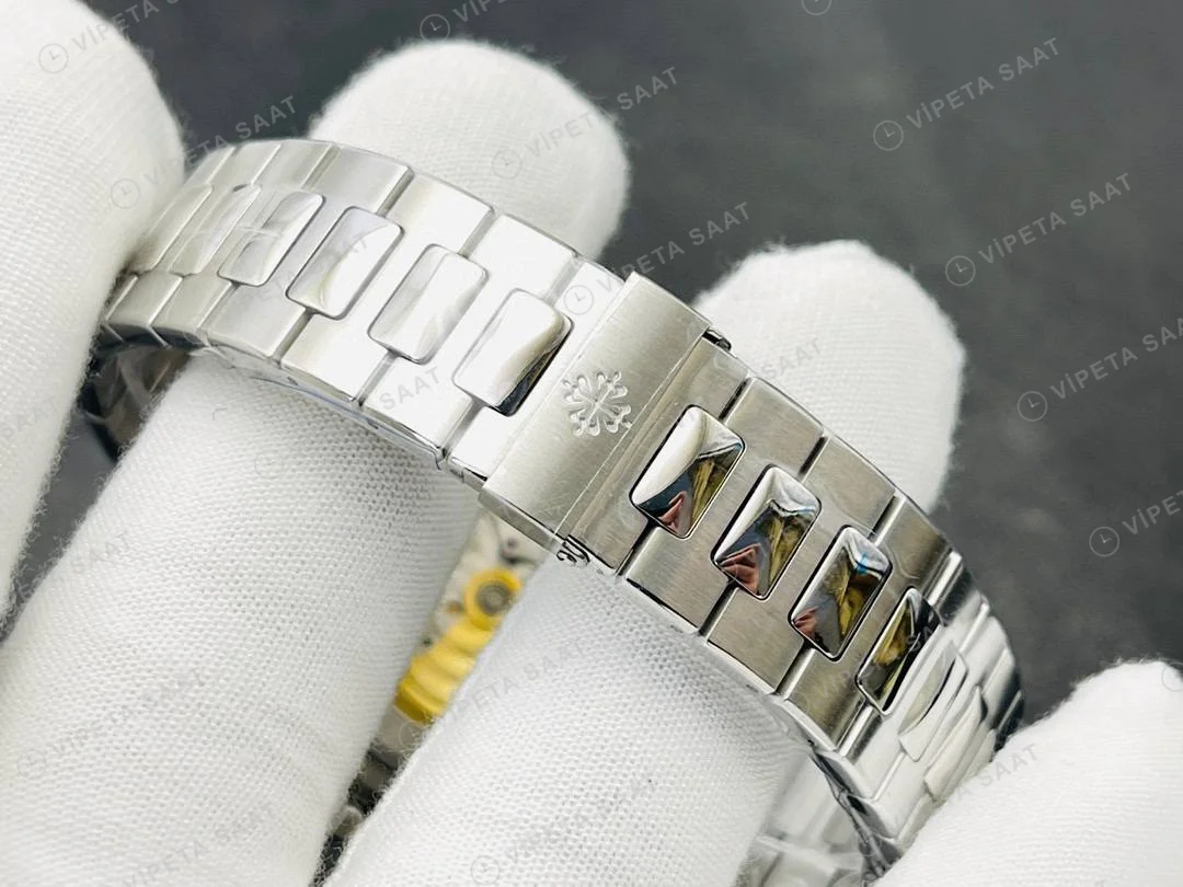 Patek Philippe Nautilus 5711 Kahve Silikon Kordon Super Clone PPF Factory Saat Eta Saat detay 25