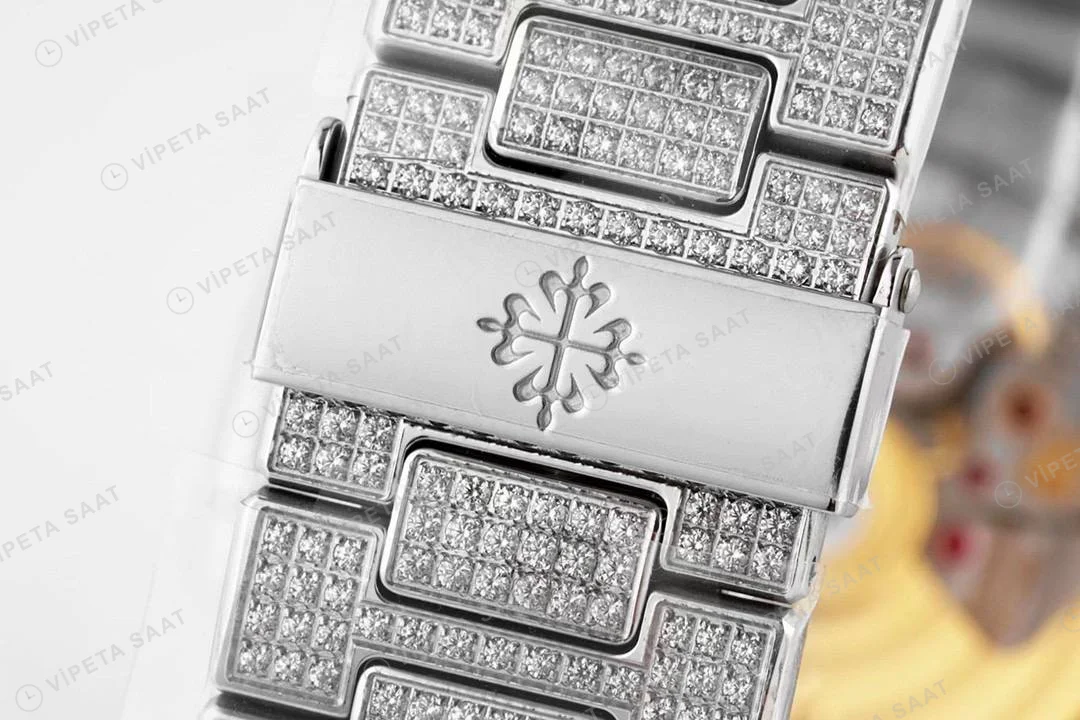 Patek Philippe Nautilus 5711Full Taşlı Super Clone Eta Saat detay 5