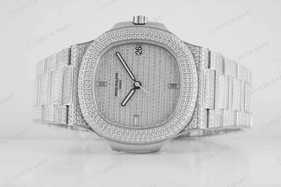 Patek Philippe Nautilus 5711Full Taşlı Super Clone Eta Saat detay 7