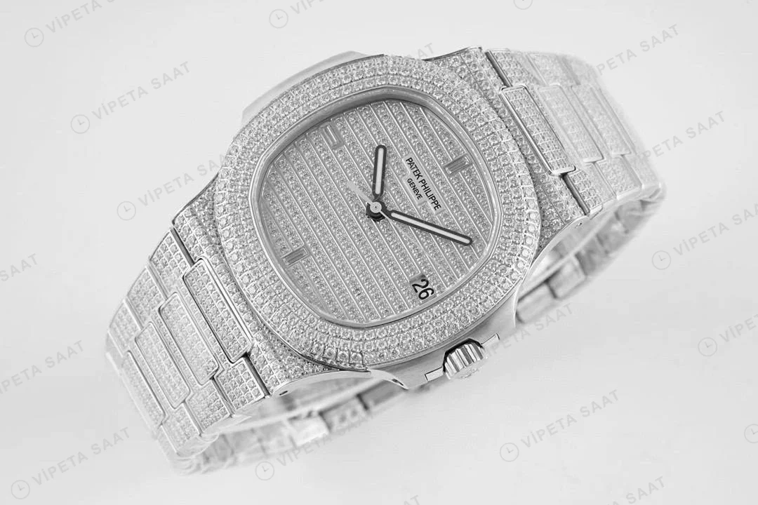 Patek Philippe Nautilus 5711Full Taşlı Super Clone Eta Saat detay 9