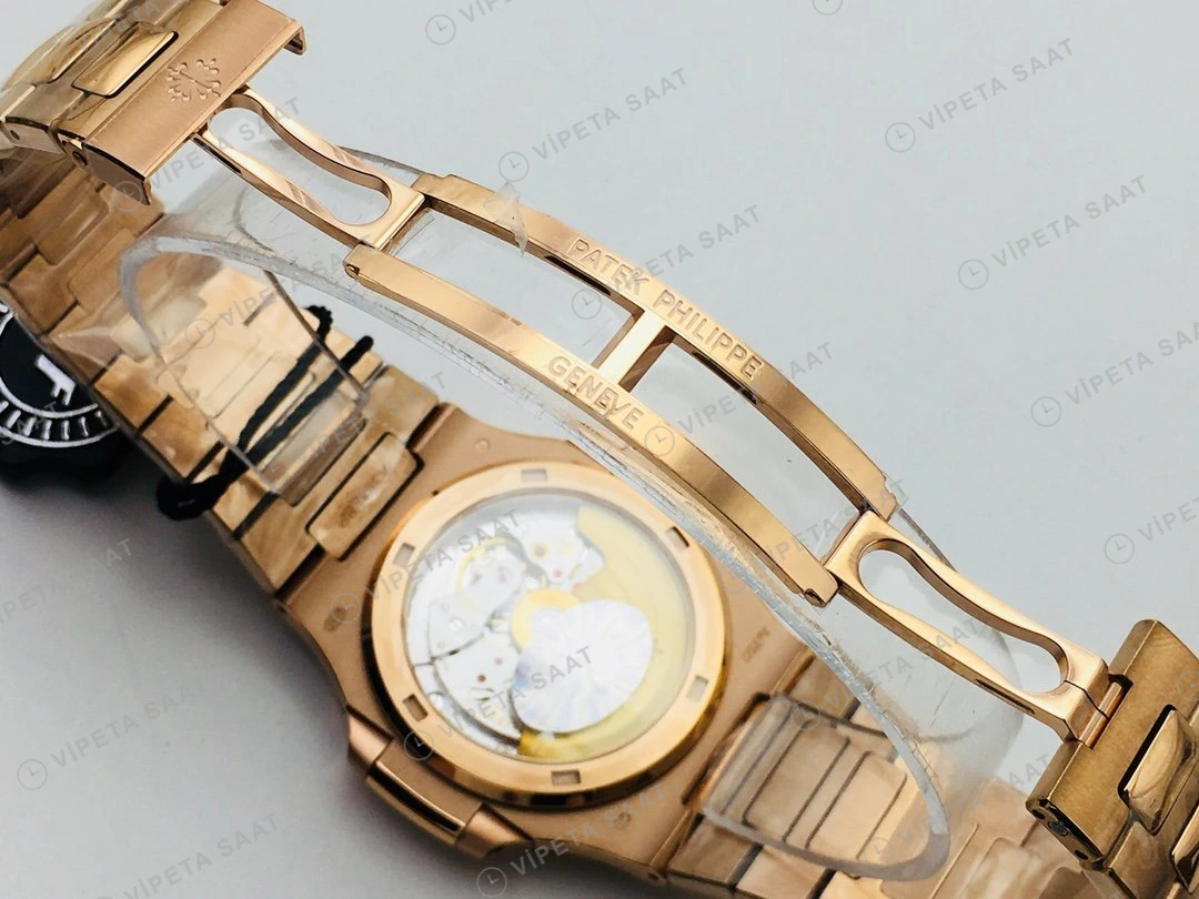 Patek Philippe Nautilus Beyaz Kadran Taşlı Bezel Gold Super Clone ETA Eta Saat detay 4