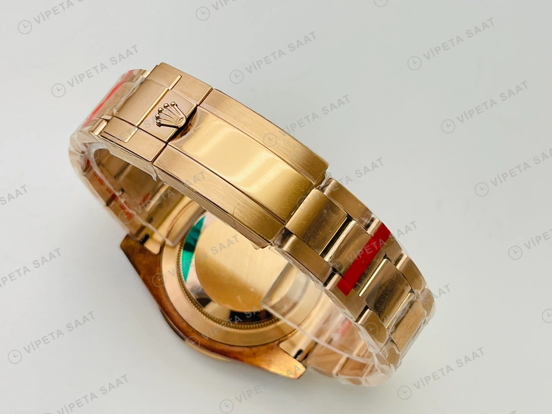 Rolex GMT-Master II Siyah Kadran Taşlı Bezel Gold 40mm Super Clone ETA Eta Saat detay 4