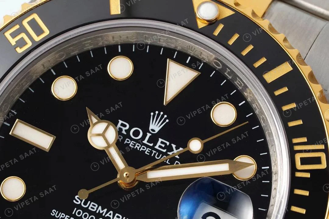 Rolex Submariner 116613LN 18K Altın Kaplama Siyah Kadran Super Clone ETA Saat yan görünüm