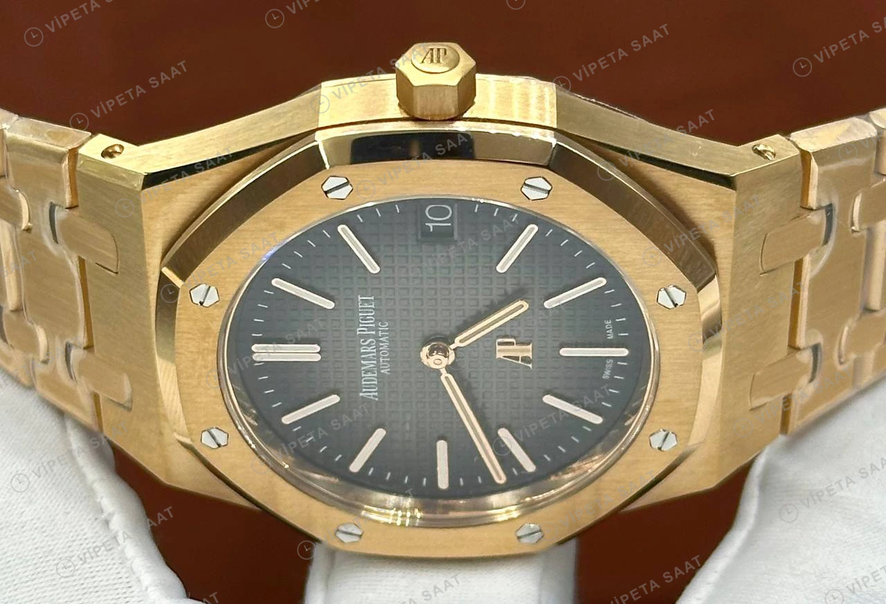 Audemars Piguet 16202OR Gri Kadranlı Jumbo 50. Yıl Rose Gold Super Clone ETA Saat yan görünüm