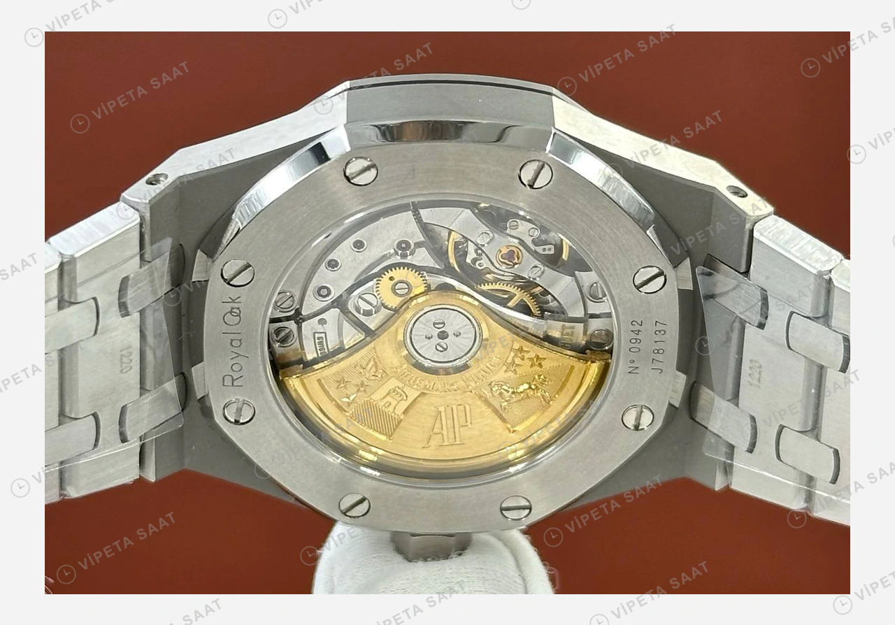 Audemars Piguet Royal Oak Beyaz Kadran Pırlanta Bezel Çelik Klasik Super Clone ETA Eta Saat yan görünüm
