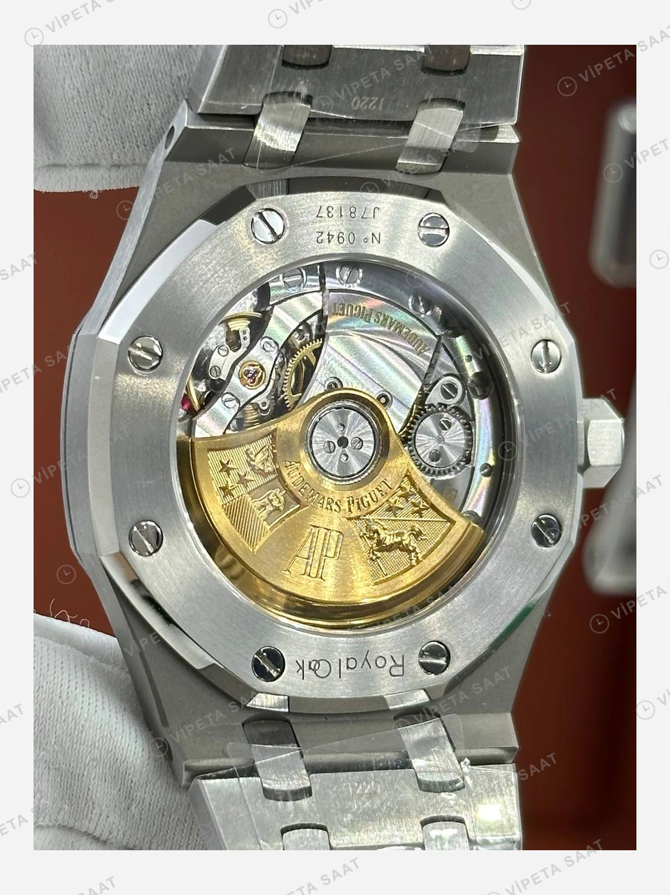 Audemars Piguet Royal Oak Beyaz Kadran Pırlanta Bezel Çelik Klasik Super Clone ETA Eta Saat detay 4