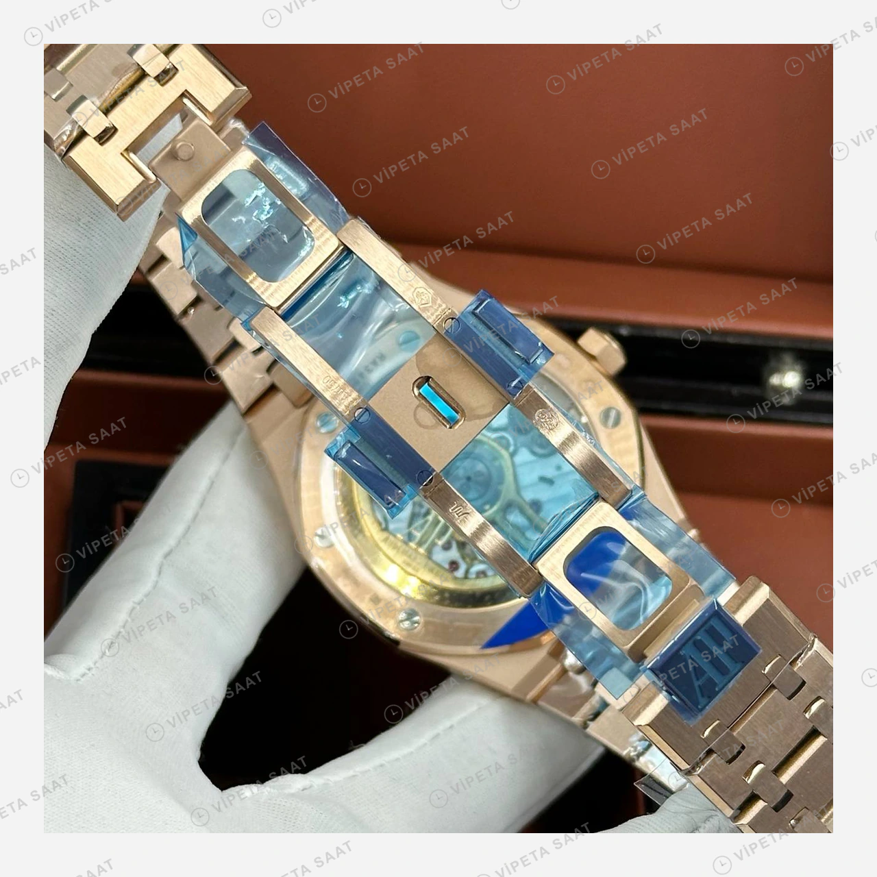 Audemars Piguet Royal Oak Mavi Kadran Rose Gold Super Clone ETA Eta Saat detay 4