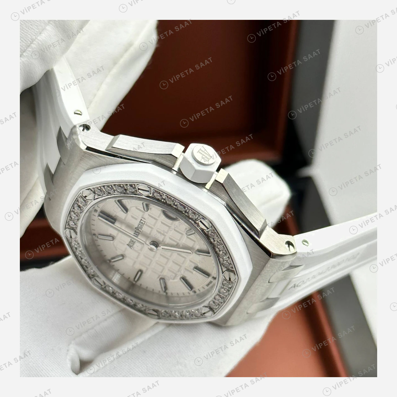 Audemars Piguet Royal Oak Offshore Beyaz Kadran Kauçuk Klasik Super Clone ETA Eta Saat detay 6