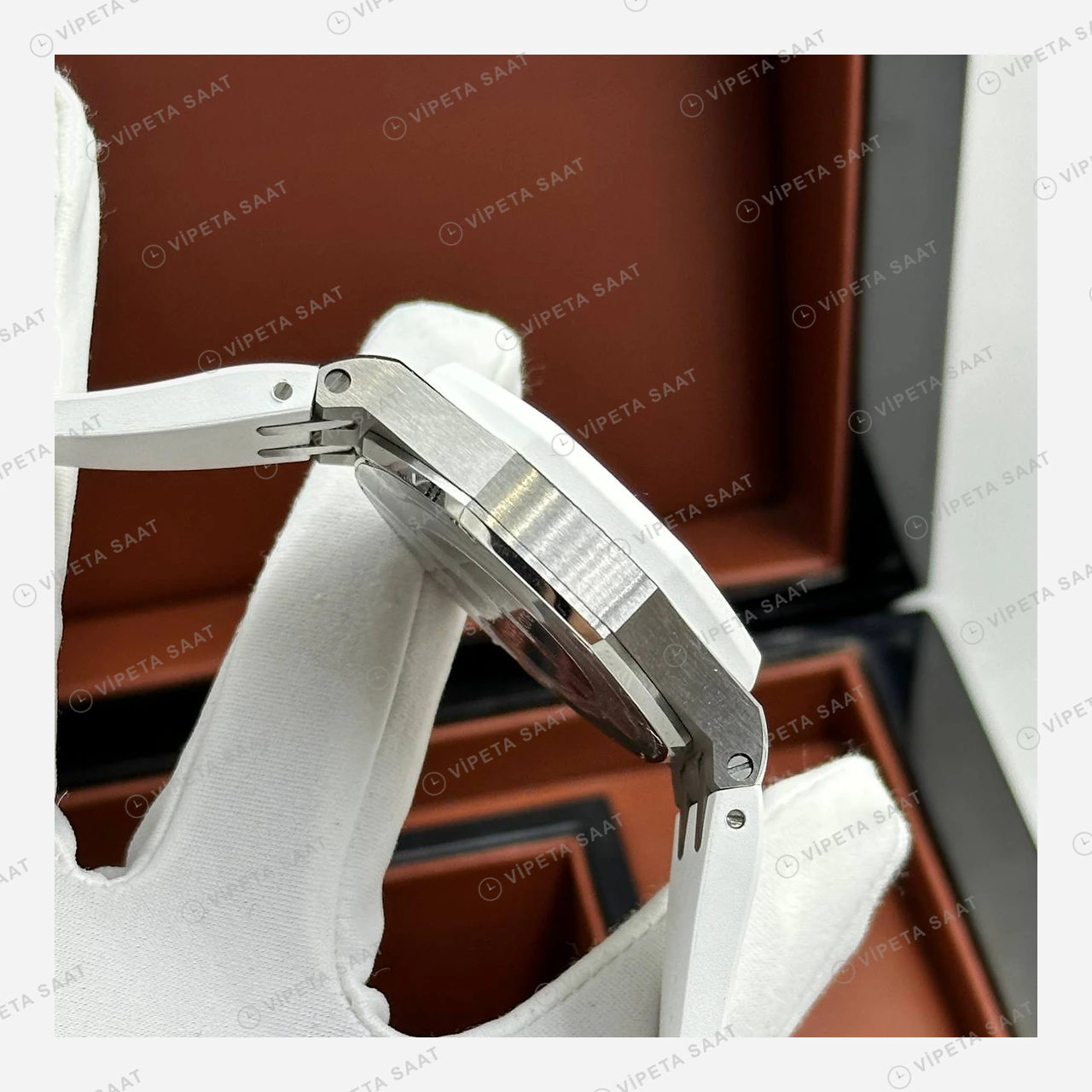 Audemars Piguet Royal Oak Offshore Beyaz Kadran Kauçuk Klasik Super Clone ETA Eta Saat detay 8