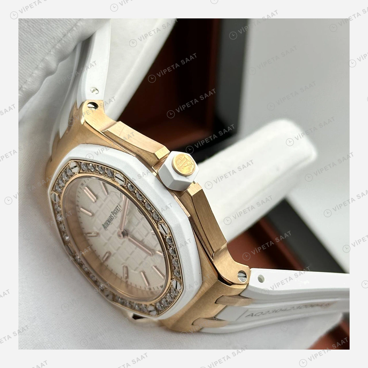Audemars Piguet Royal Oak Offshore Beyaz Kadran Pırlanta Bezel Rose Gold Super Clone ETA Eta Saat detay 3