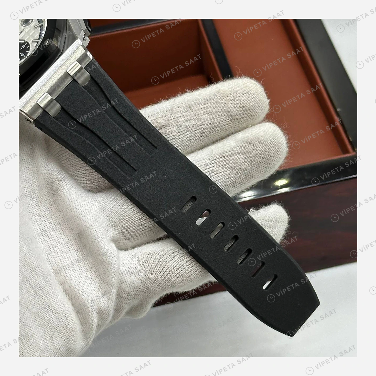 Audemars Piguet Royal Oak Offshore Beyaz Kronograf Kauçuk Super Clone ETA Eta Saat detay 4