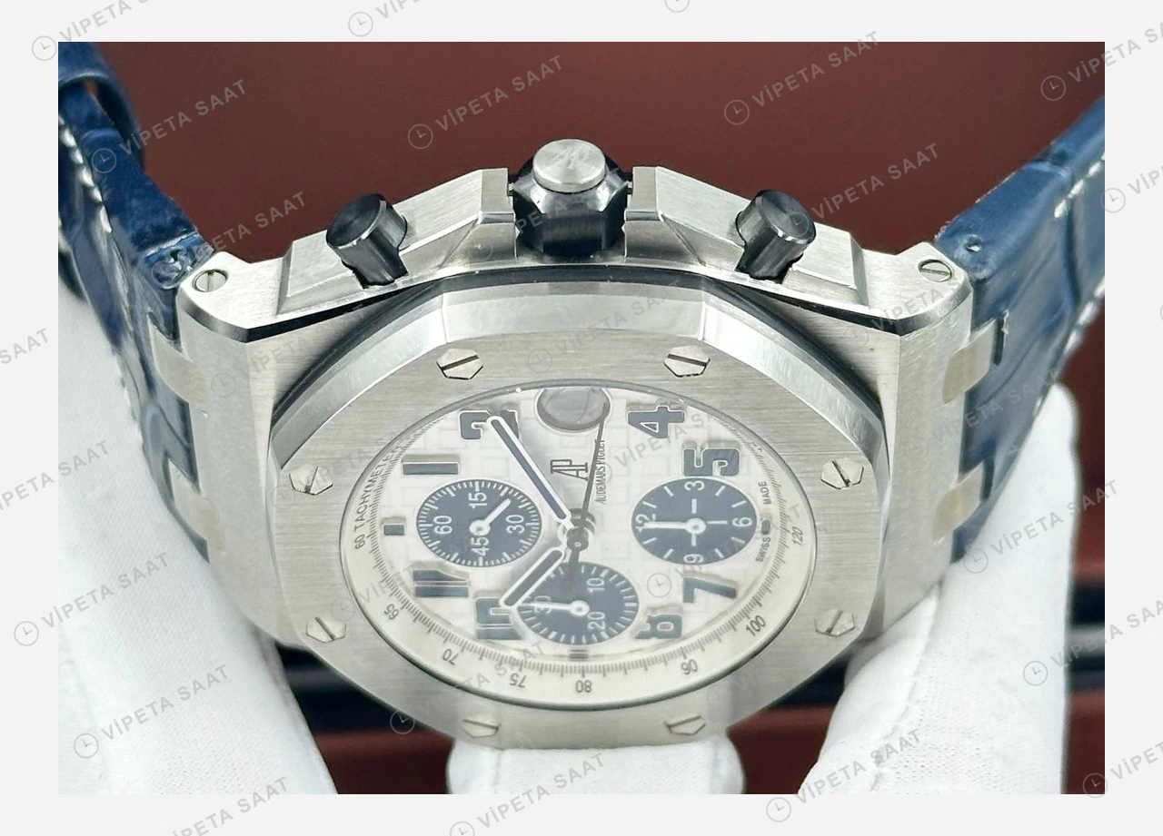 Audemars Piguet Royal Oak Offshore Beyaz Mavi Kronograf Super Clone ETA Eta Saat yan görünüm