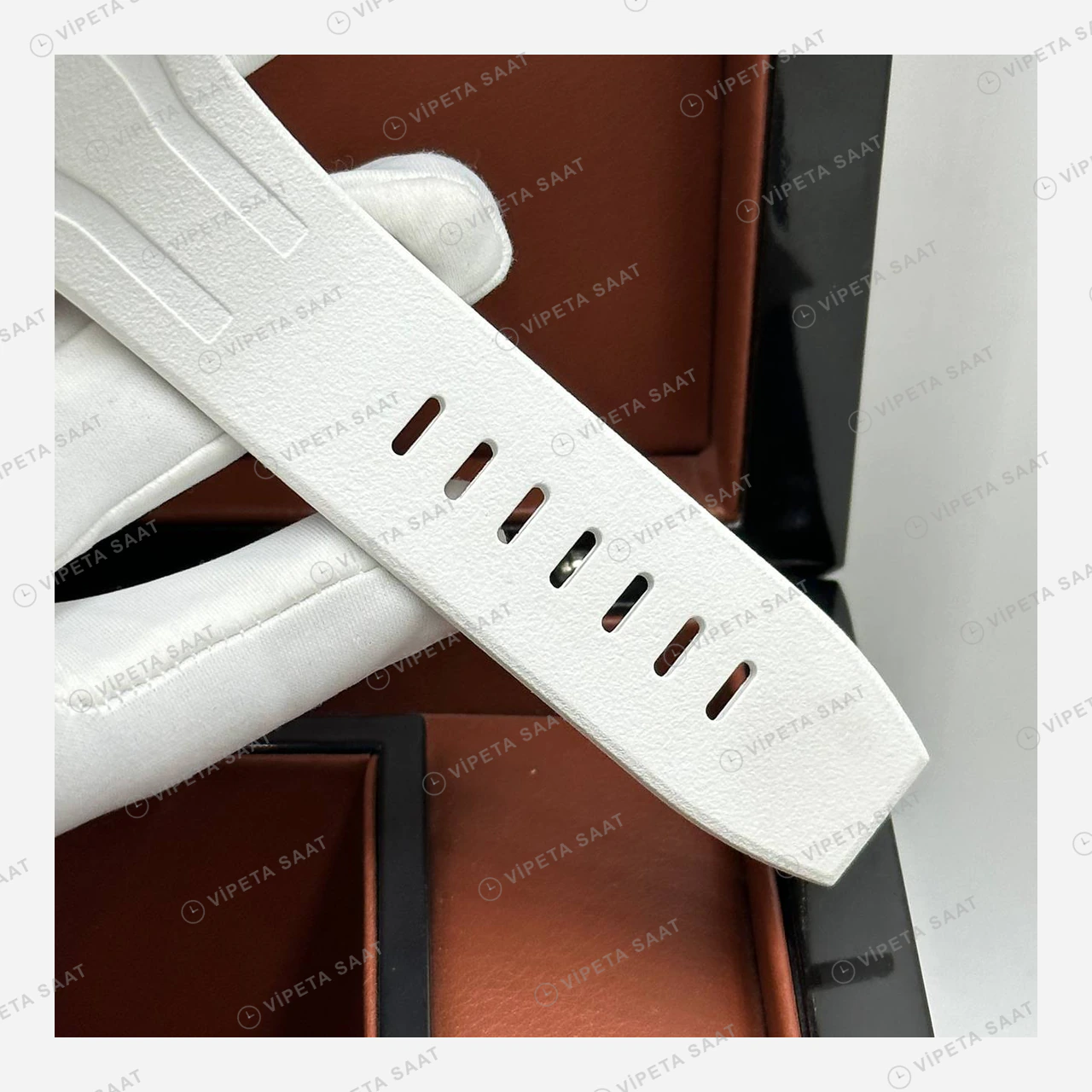 Audemars Piguet Royal Oak Offshore Beyaz Seramik Kronograf Super Clone ETA Eta Saat detay 5