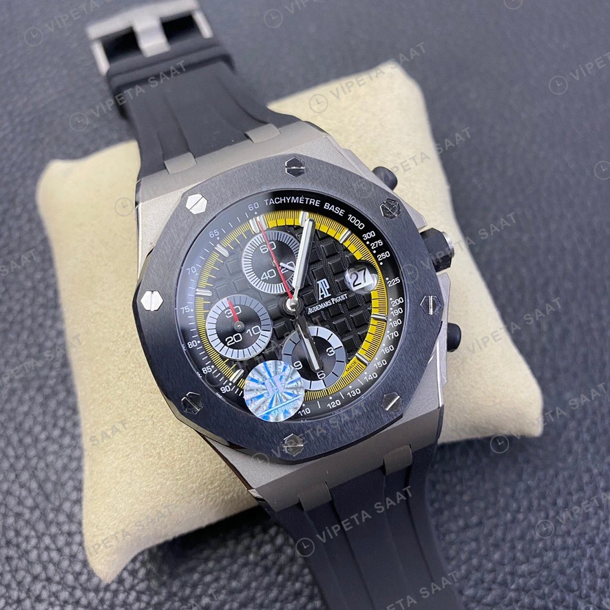 Audemars Piguet Royal Oak Offshore Chronograph Siyah Kadran Sari Detay Seramik Bezel Titanyum Kasa Siyah Kaucuk Kordon Super Clone Eta Eta Saat detay 6