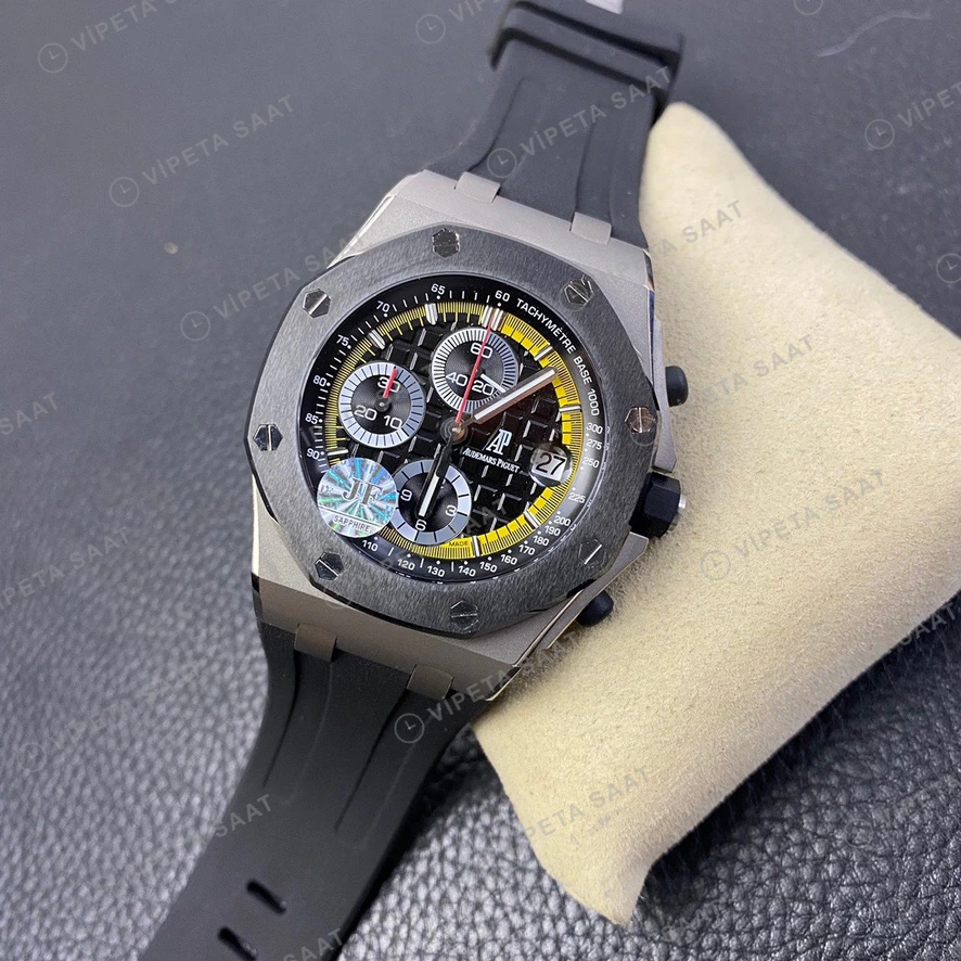 Audemars Piguet Royal Oak Offshore Chronograph Siyah Kadran Sari Detay Seramik Bezel Titanyum Kasa Siyah Kaucuk Kordon Super Clone Eta Eta Saat detay 9