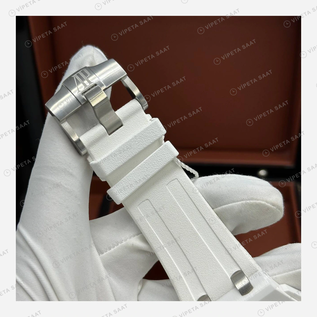 Audemars Piguet Royal Oak Offshore Diver Beyaz Seramik Super Clone ETA Eta Saat detay 6