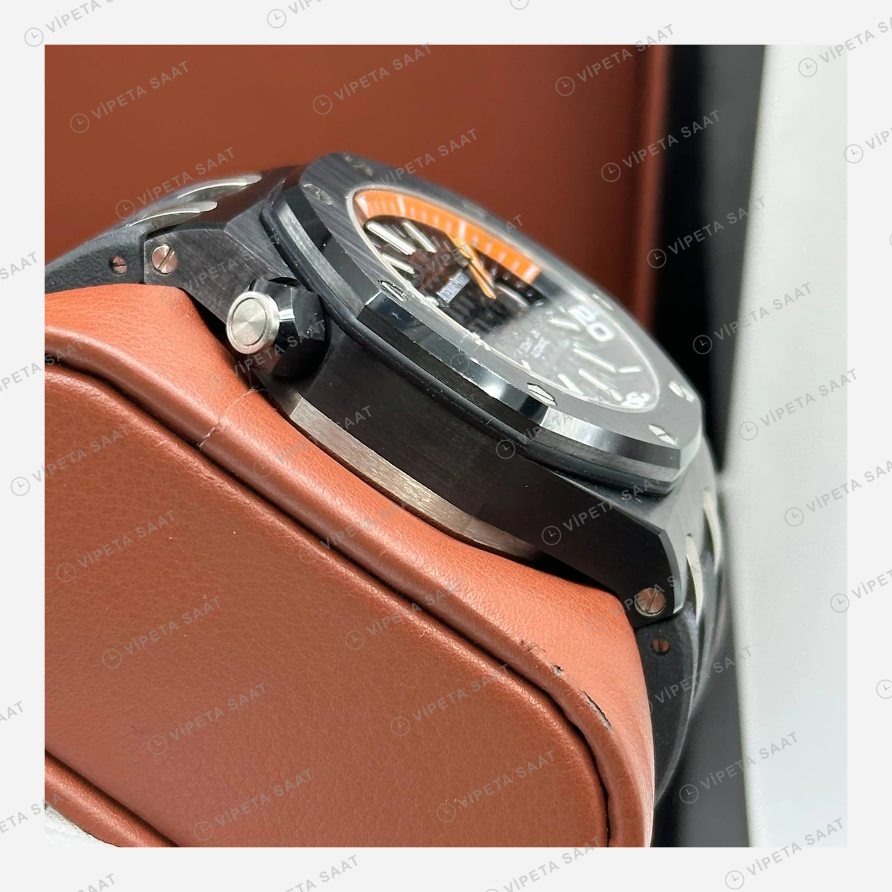 Audemars Piguet Royal Oak Offshore Diver Siyah Turuncu Kadran Super Clone ETA Eta Saat detay 4