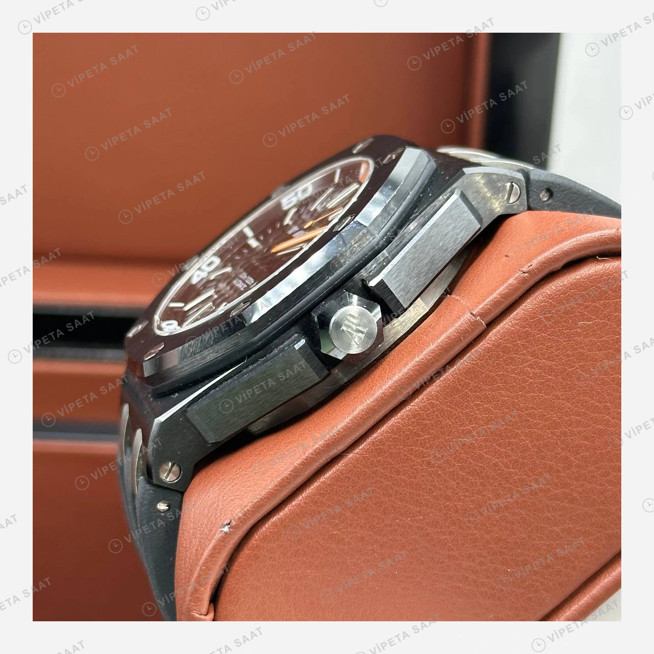 Audemars Piguet Royal Oak Offshore Diver Siyah Turuncu Kadran Super Clone ETA Eta Saat detay 5