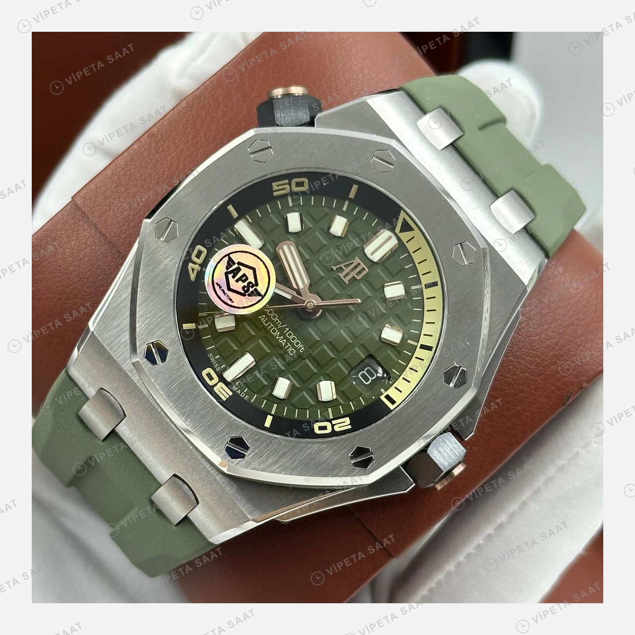Audemars Piguet Royal Oak Offshore Diver Yeşil Kadran Kauçuk Super Clone ETA Eta Saat detay 3
