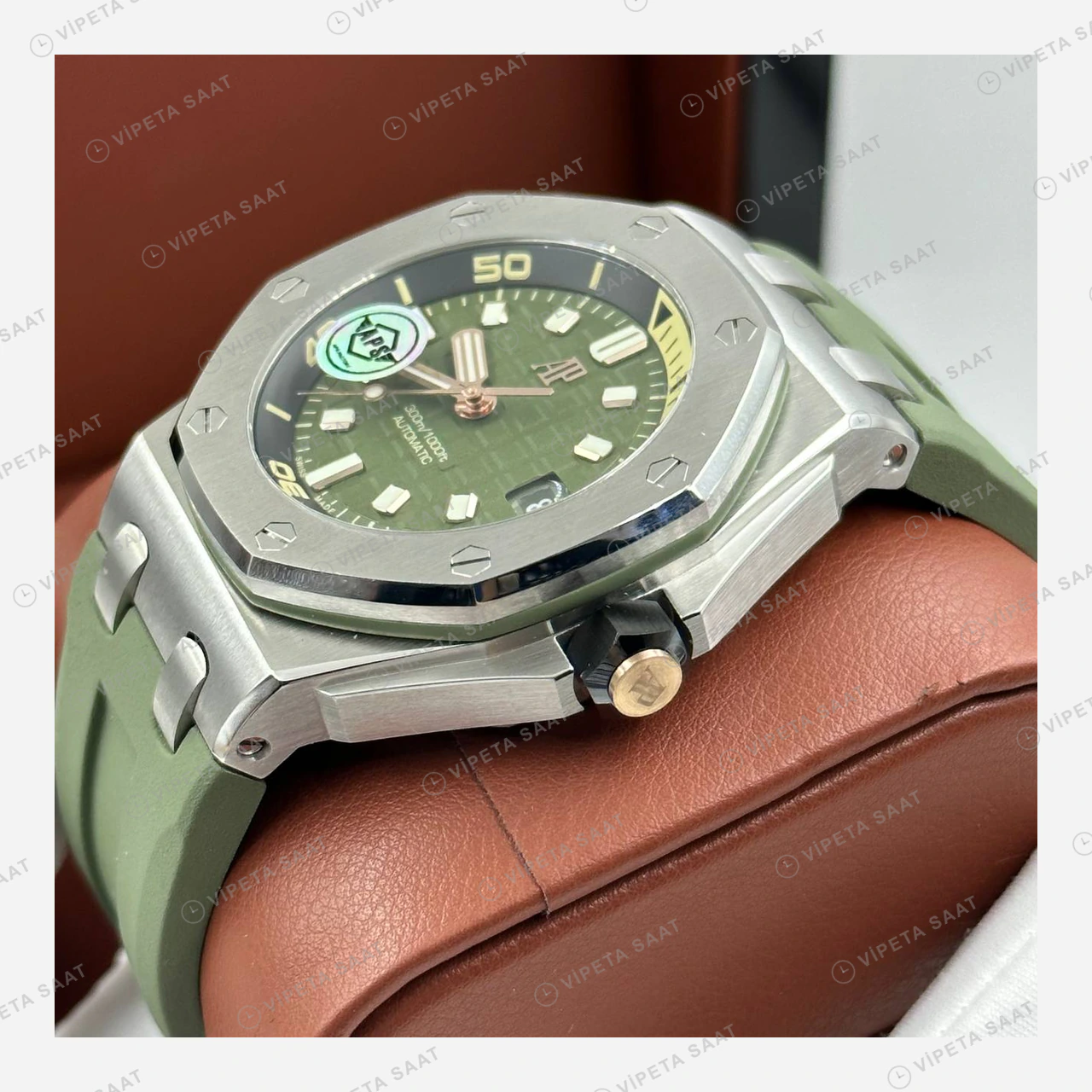 Audemars Piguet Royal Oak Offshore Diver Yeşil Kadran Kauçuk Super Clone ETA Eta Saat detay 4