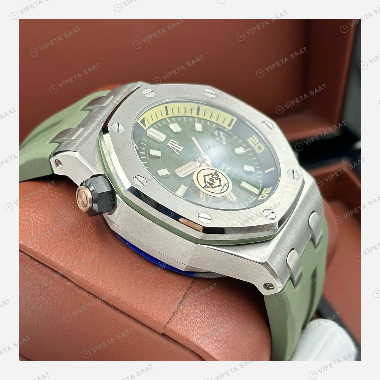 Audemars Piguet Royal Oak Offshore Diver Yeşil Kadran Kauçuk Super Clone ETA Eta Saat detay 6