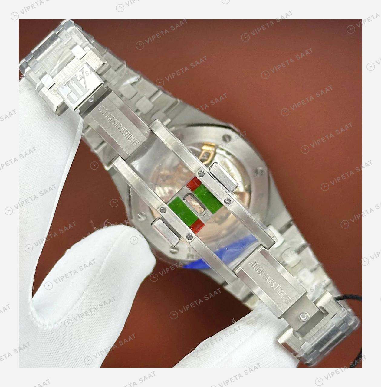 Audemars Piguet Royal Oak Offshore Kırmızı Kadran Çelik Dalgıç Super Clone ETA Eta Saat yan görünüm