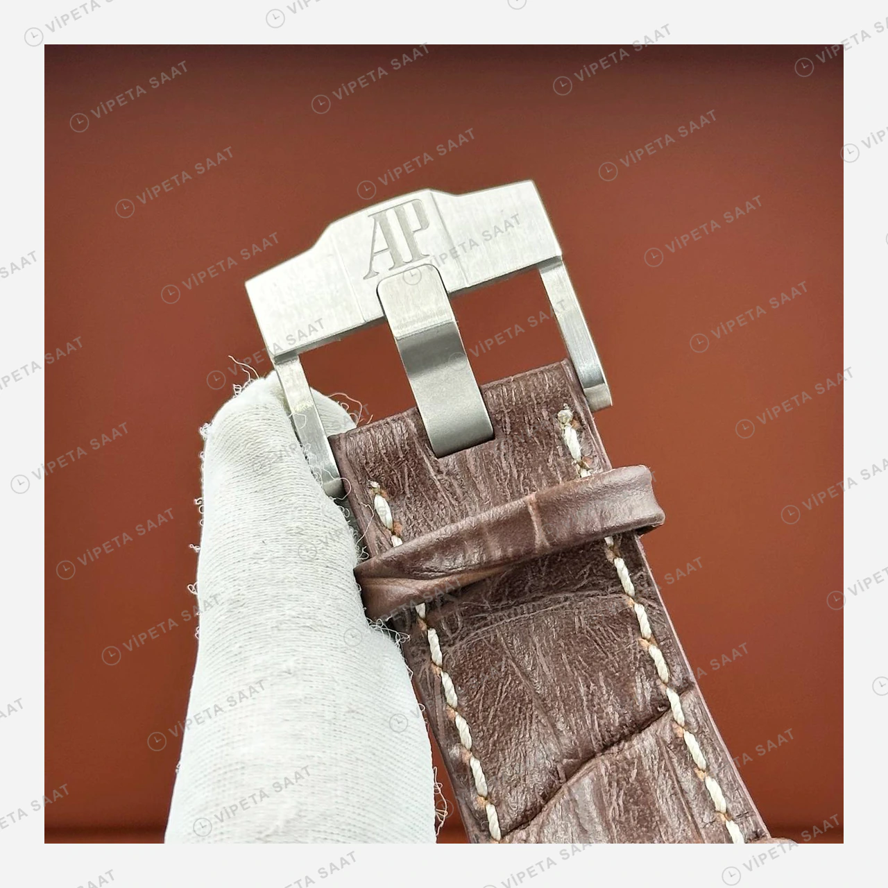Audemars Piguet Royal Oak Offshore Safari Bej Kronograf Deri Super Clone ETA Eta Saat detay 3