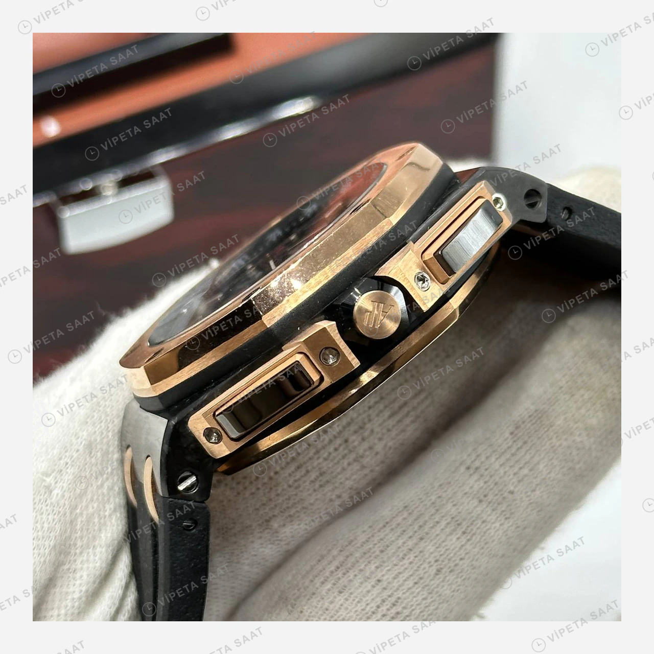 Audemars Piguet Royal Oak Offshore Siyah Rose Gold Kronograf Kauçuk Klasik Super Clone ETA Eta Saat detay 3