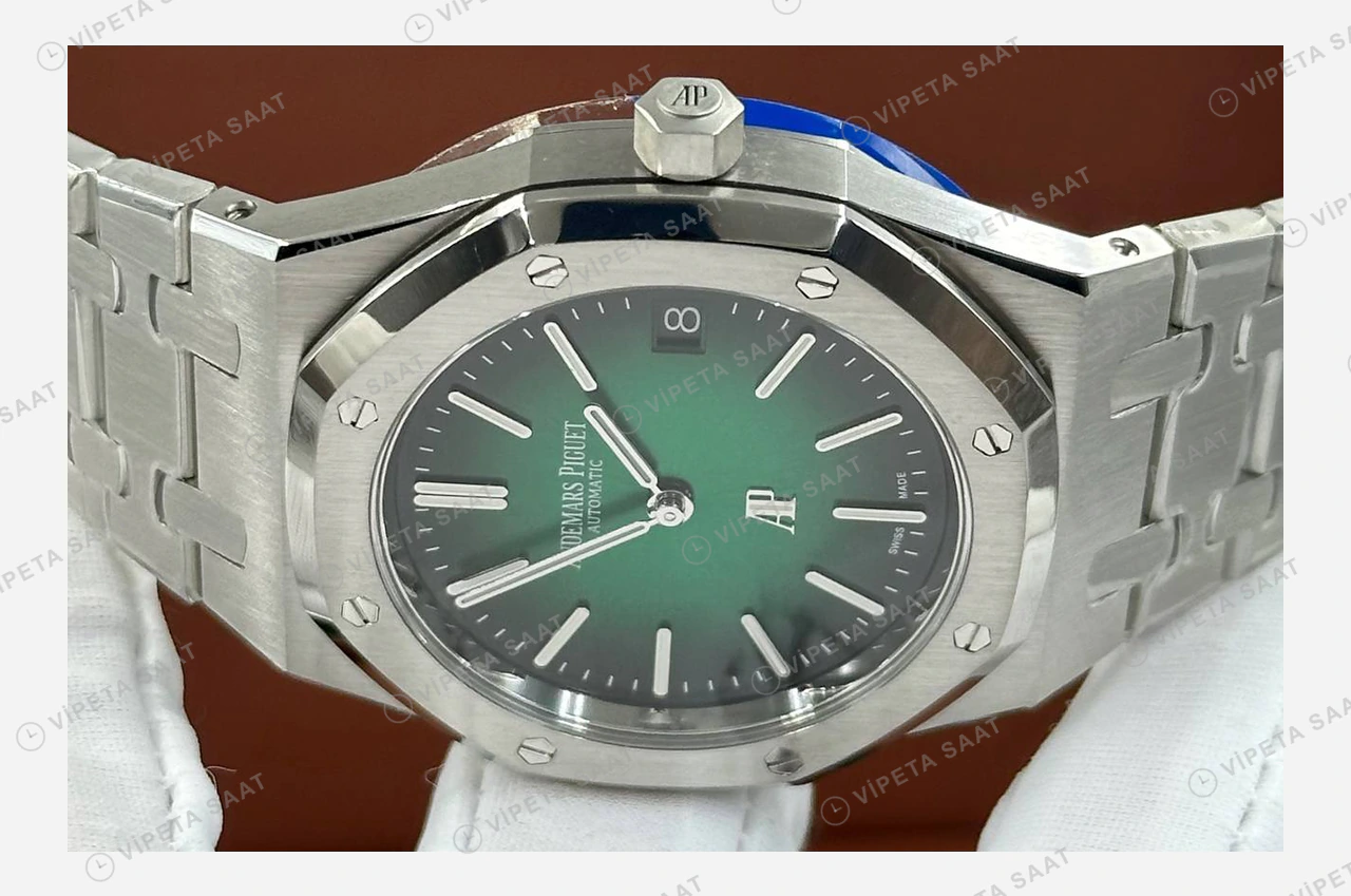 Audemars Piguet Royal Oak Offshore Yeşil Kadran Çelik Klasik Super Clone ETA Eta Saat karşıdan görünüm