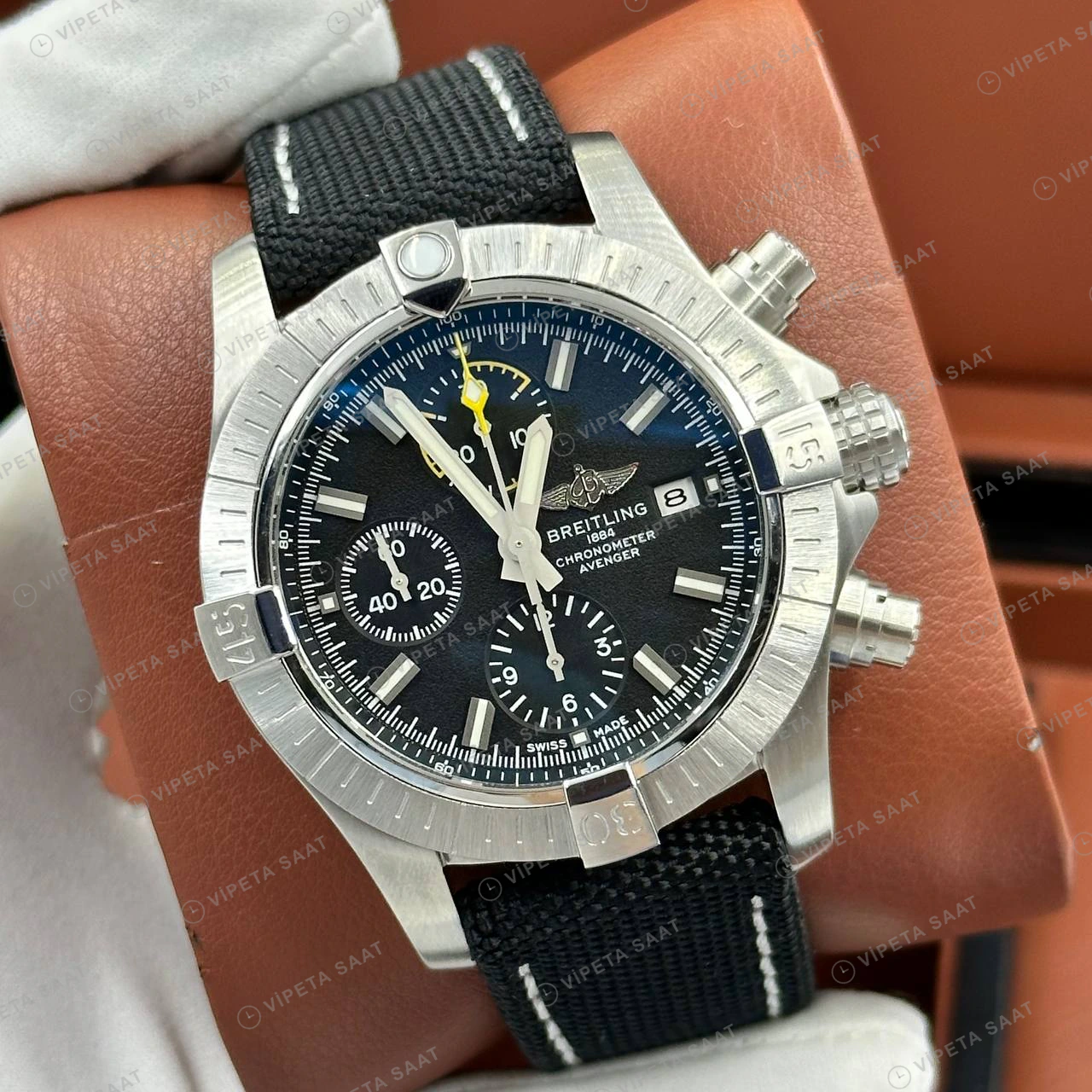 Breitling Avenger B01 44 mm Siyah Kronograf Gri Nato AB0147101B1X1 Super Clone ETA Eta Saat detay 4