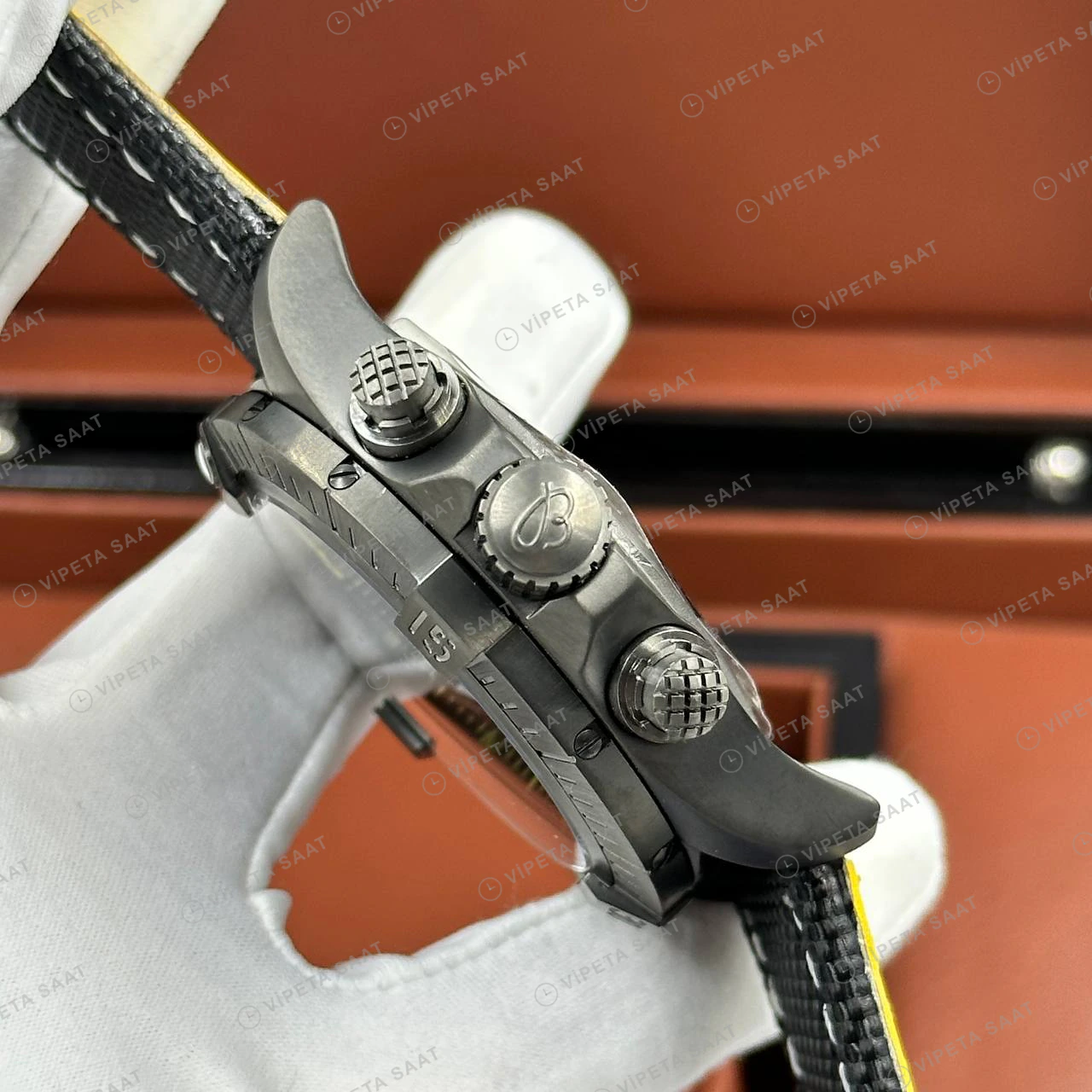 Breitling Avenger B01 44 mm Siyah Kronograf Nato AB0147101B1X1 Super Clone ETA Eta Saat detay 3