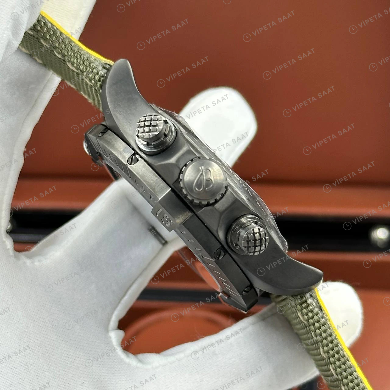 Breitling Avenger B01 44 mm Yeşil Kronograf Nato AB0147101L1X1 Super Clone ETA Eta Saat detay 4