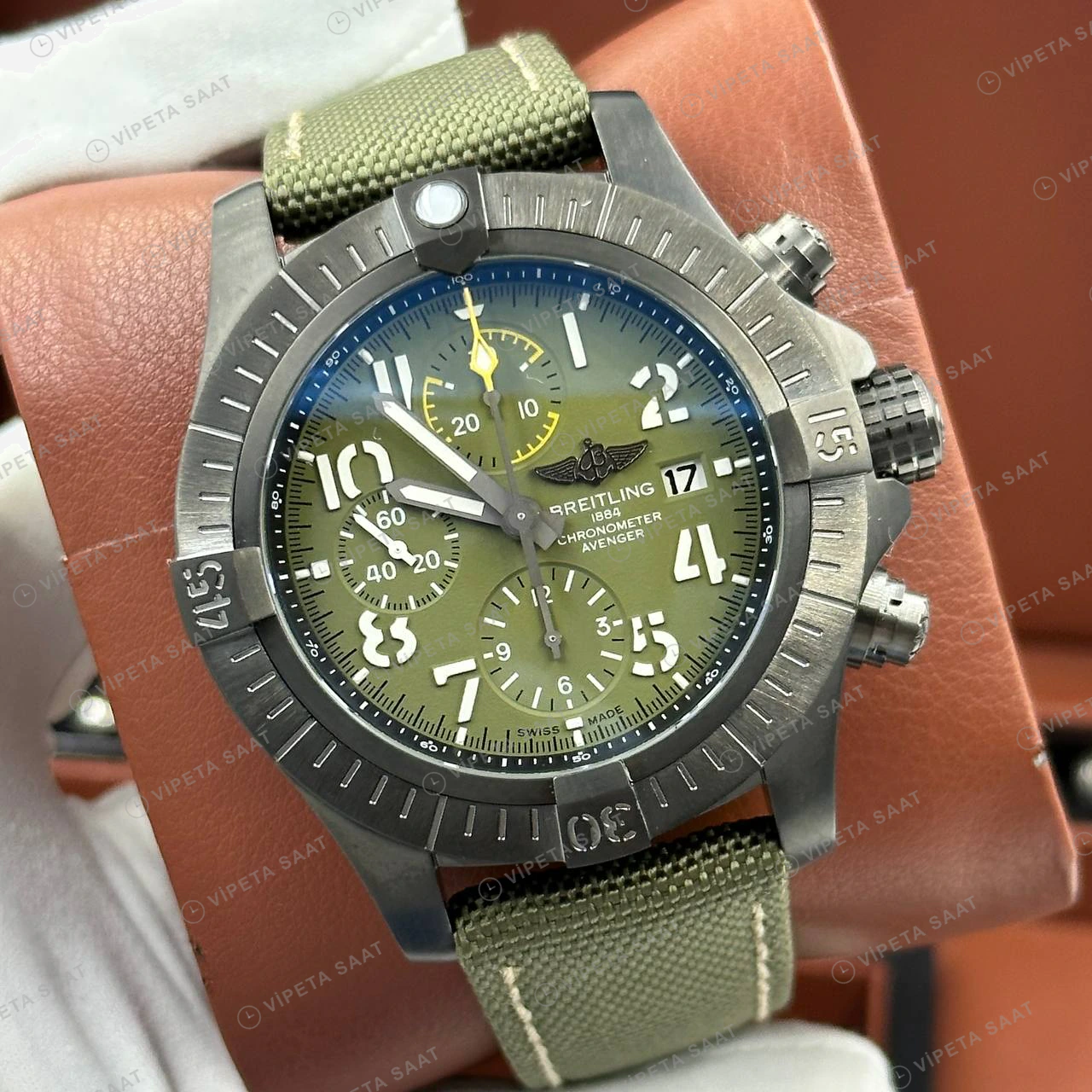 Breitling Avenger B01 44 mm Yeşil Kronograf Nato AB0147101L1X1 Super Clone ETA Eta Saat detay 6