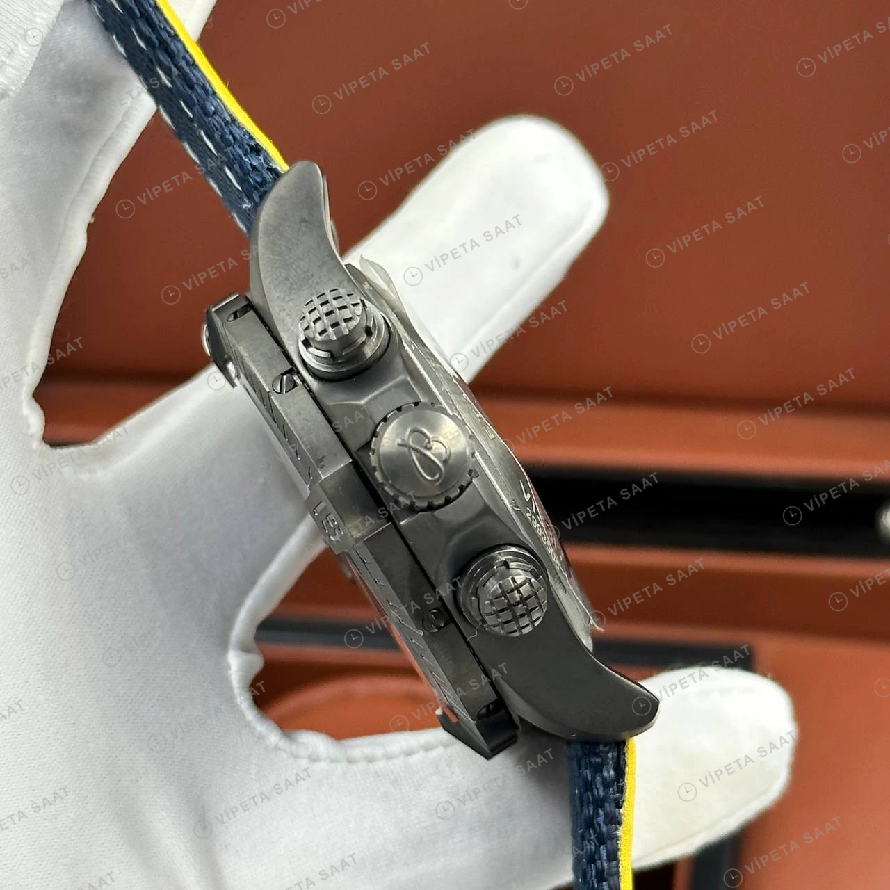 Breitling Avenger Mavi Kronograf Nato Super Clone ETA Eta Saat detay 4
