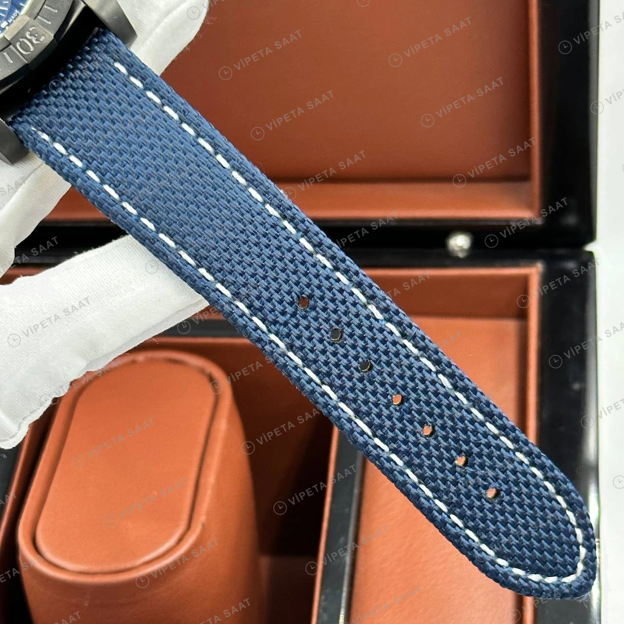 Breitling Avenger Mavi Kronograf Nato Super Clone ETA Eta Saat detay 5
