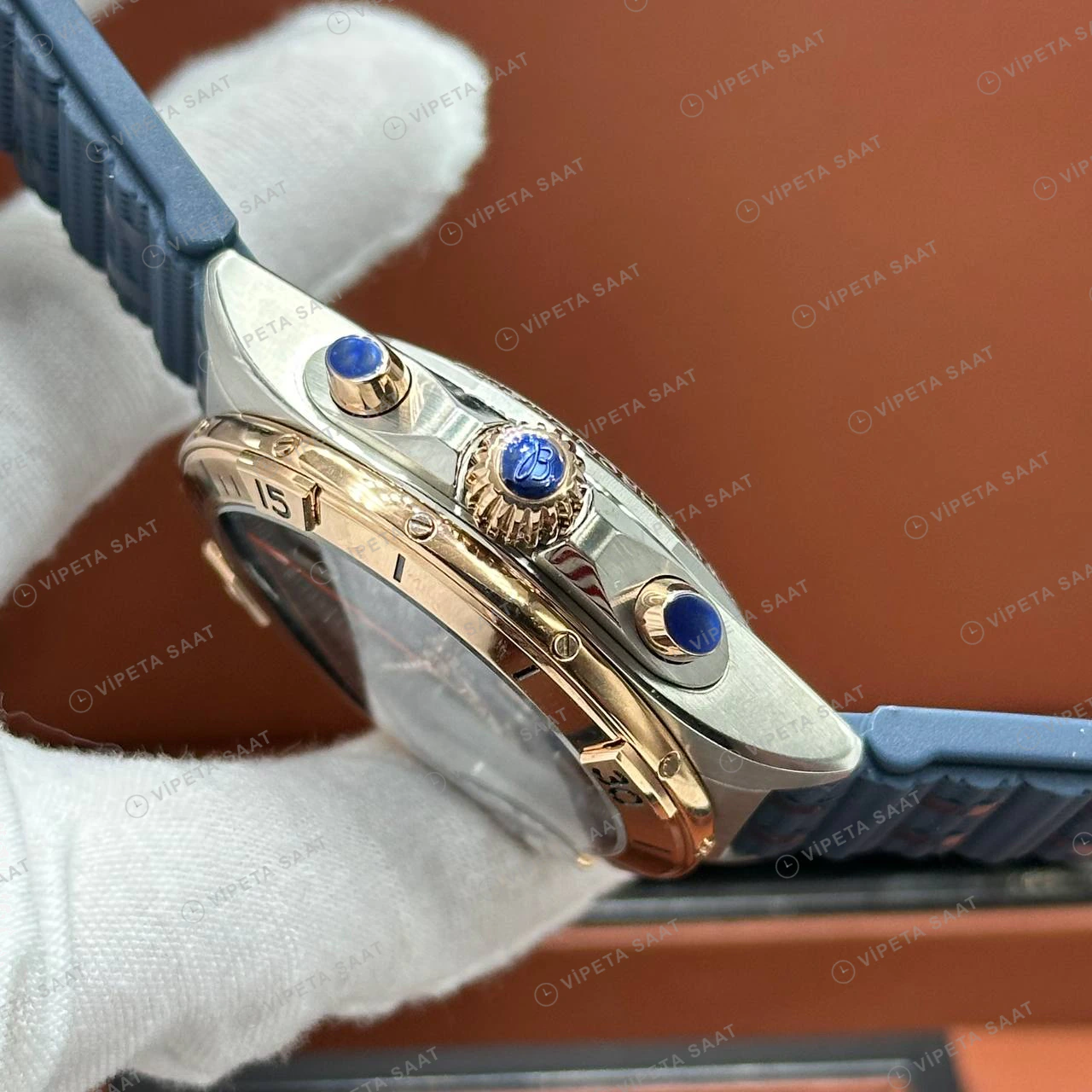Breitling Chronomat B01 42 mm Rose Kahve Kronograf Kauçuk Parlak UB0134101C1U1 Super Clone ETA Eta Saat detay 3